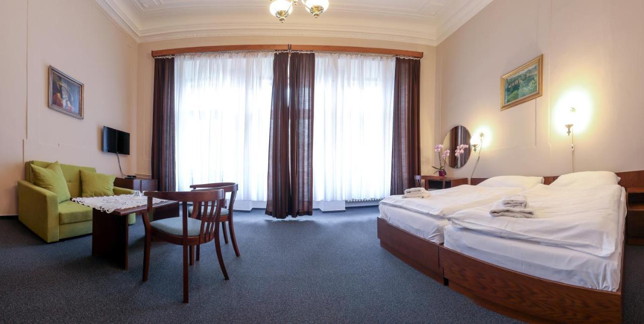 Hotel Slovan เปิลเซน ภายนอก รูปภาพ
