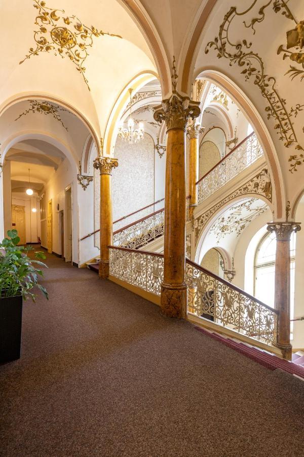 Hotel Slovan เปิลเซน ภายนอก รูปภาพ