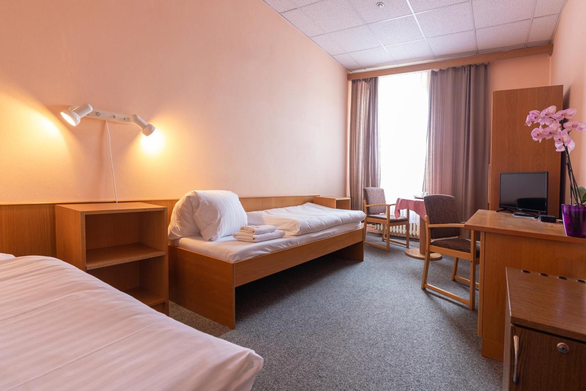 Hotel Slovan เปิลเซน ภายนอก รูปภาพ